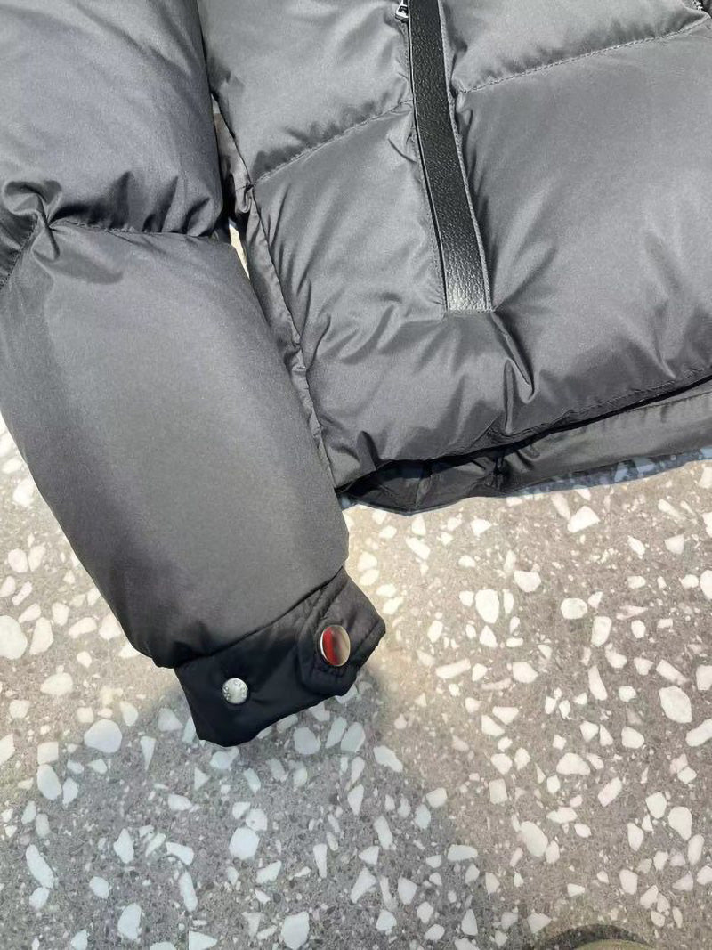 Moncler Besber Short Down Jacket