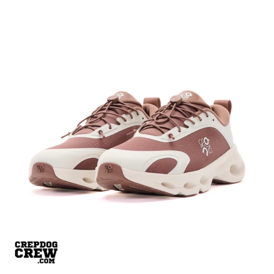 ON Running Cloudsolo Loewe Taupe Eggshell