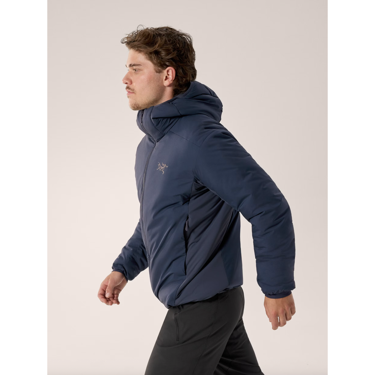 Arc'teryx Men's Atom SV Hoody in Black Sapphire