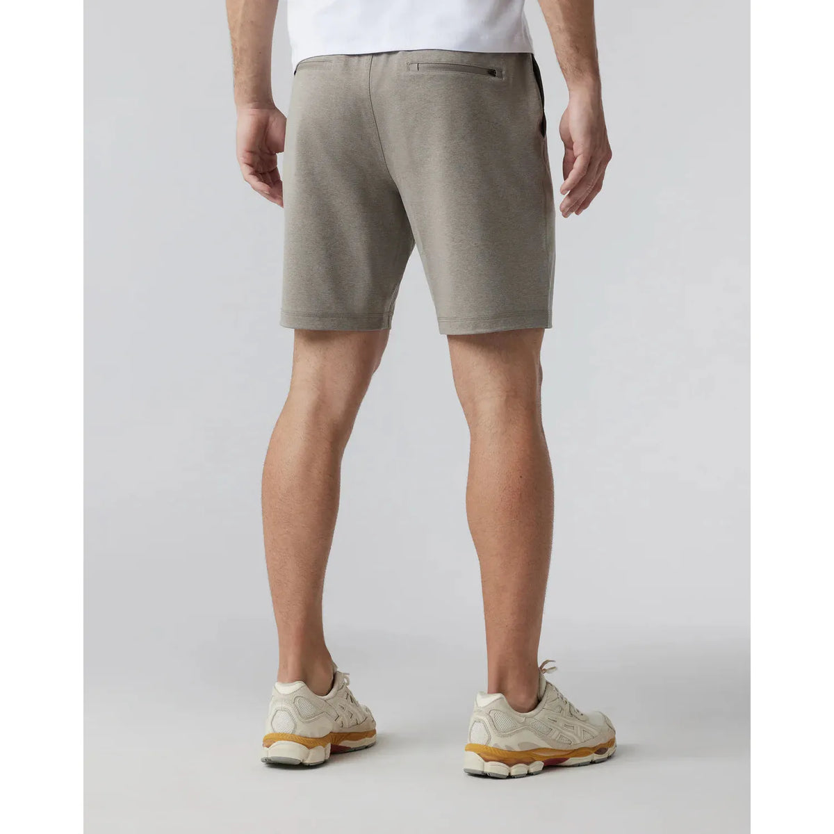 Vuori Men's Sunday Performance Short 8"